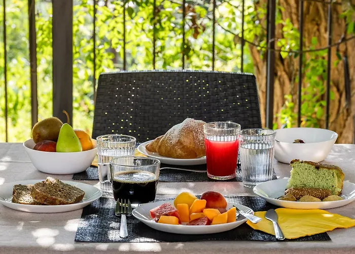 Trigona בית כפרי *